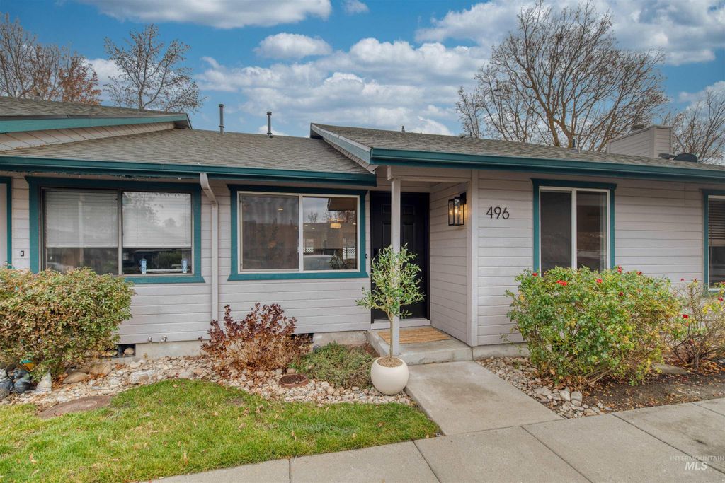 Photo of 496 E Chester Ln, Boise, ID 83706 (MLS # 98969500)