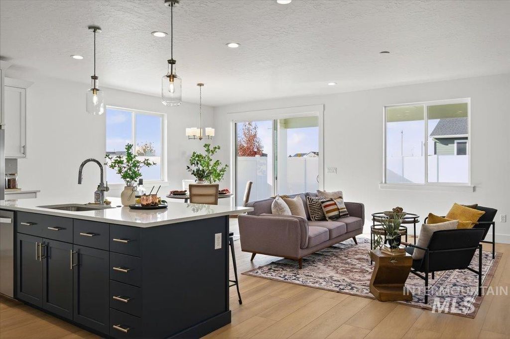 Photo of 9023 W Moon River Dr, Star, ID 83669 (MLS # 98971409)