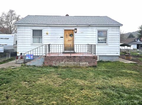 616 12th Street Clarkston WA 99403