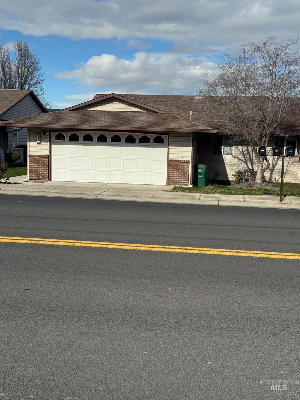 Photo of 931 Stewart Avenue #A, Lewiston, ID 83501 (MLS # 98986575)