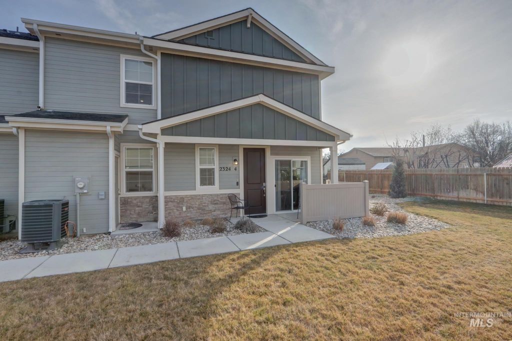 Photo of 2324 E. Spice Loop #4, Nampa, ID 83687 (MLS # 98974710)