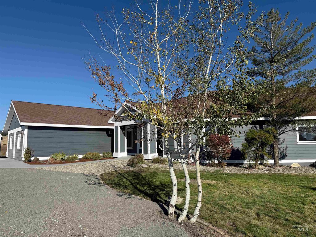 Photo of 1030 Reams Road, Moscow, ID 83848 (MLS # 98964622)