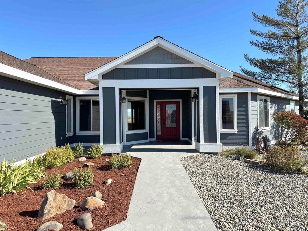 Photo of 1030 Reams Road, Moscow, ID 83848 (MLS # 98964622)