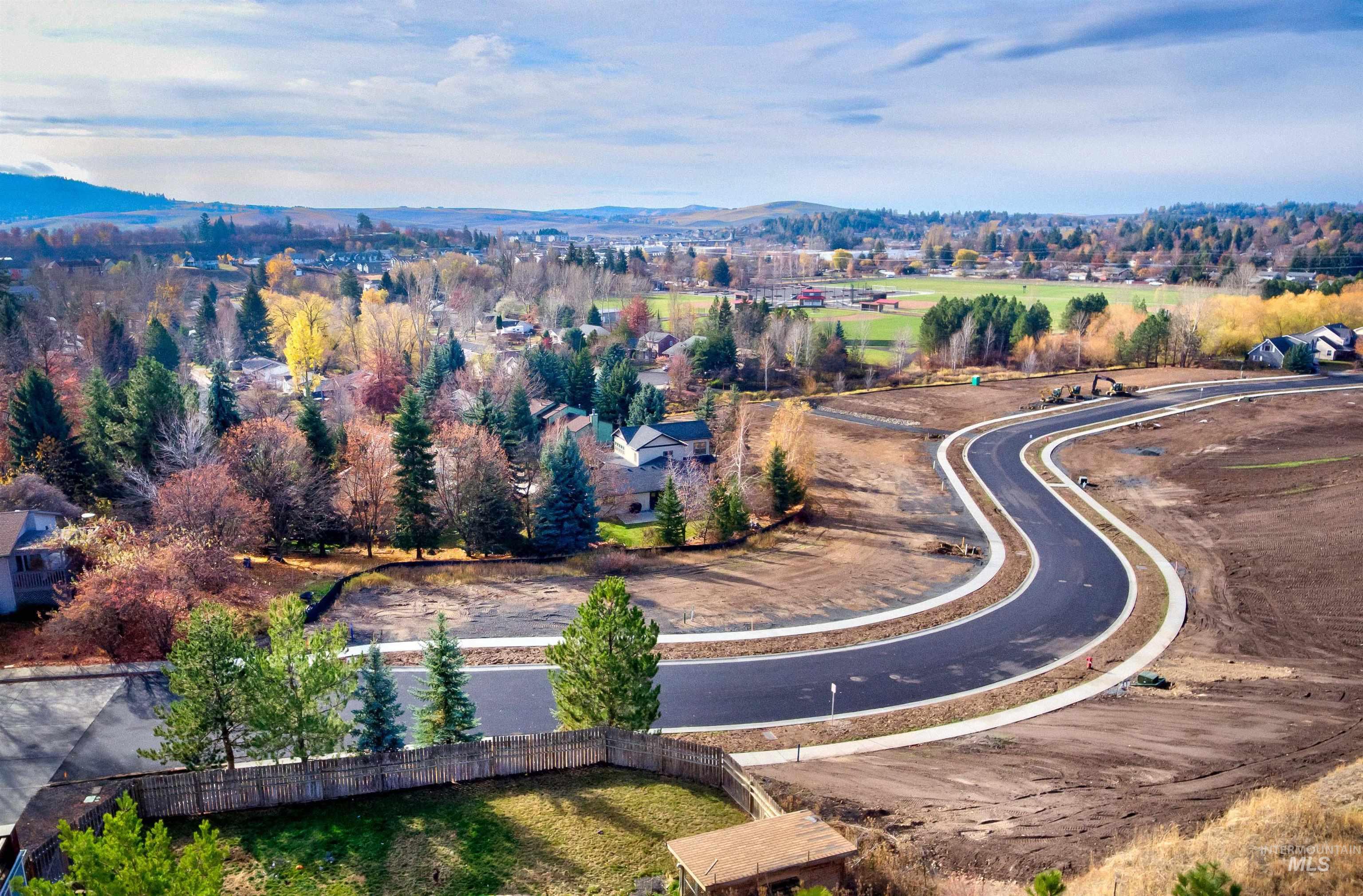 2060 West View Drive (Lot 7)