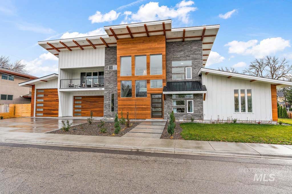 Photo of 599 W Warren St, Boise, ID 83706 (MLS # 98993709)