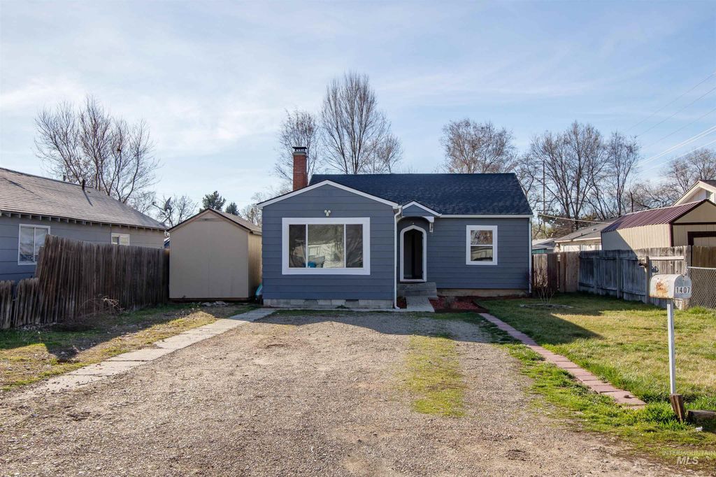 Photo of 1407 S Elder St, Nampa, ID 83686 (MLS # 98977275)
