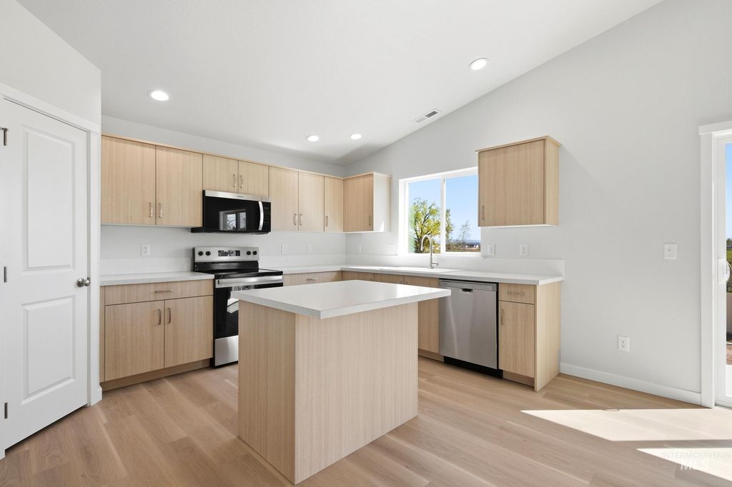 Photo of 600 Rosemary Ave, New Plymouth, ID 83655 (MLS # 98979343)