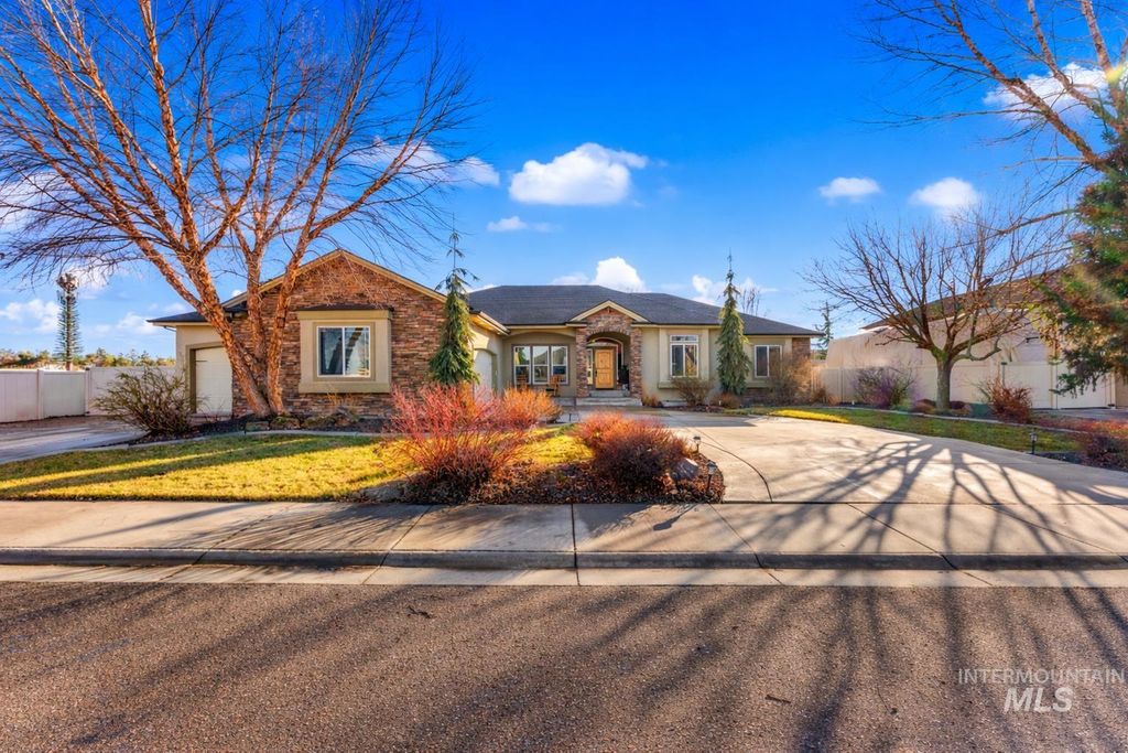 Photo of 2021 W Sagwon Dr, Kuna, ID 83634 (MLS # 98980934)