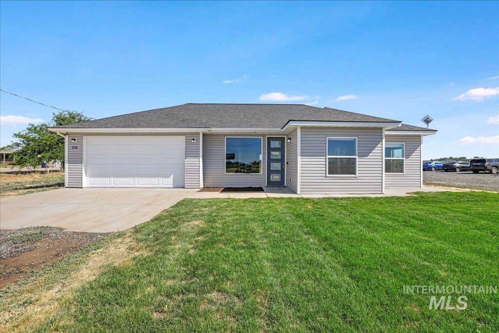 Photo of 218 E 450 S, Jerome, ID 83338 (MLS # 98956603)