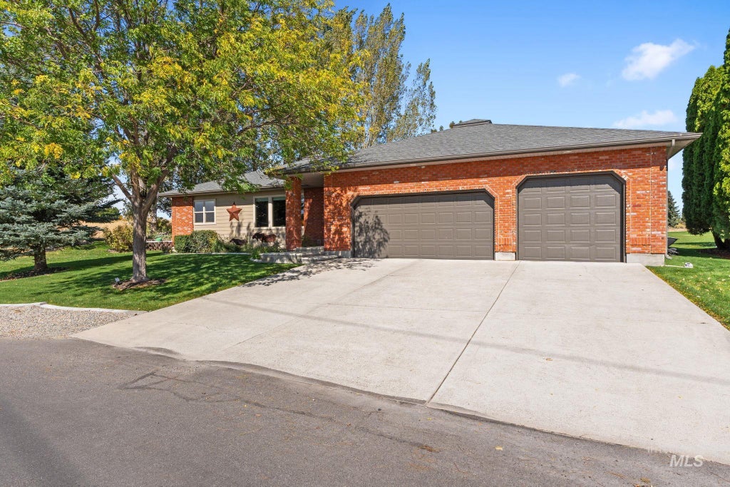 Photo of 100 Olympic Rd, Jerome, ID 83338 (MLS # 99003039)