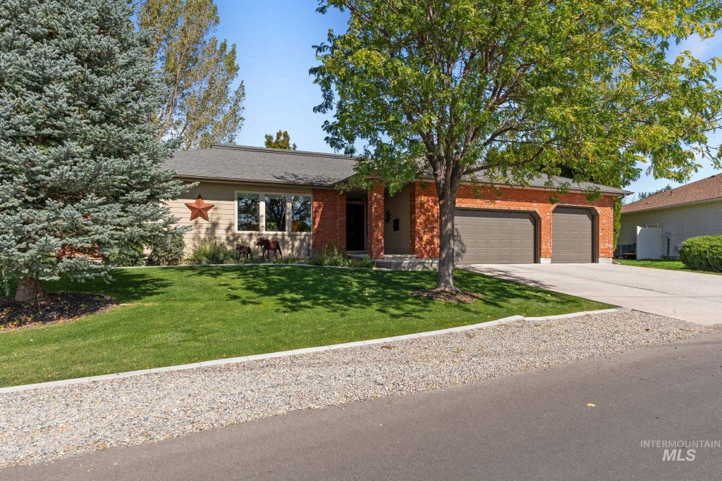 Photo of 100 Olympic Rd, Jerome, ID 83338 (MLS # 99003039)