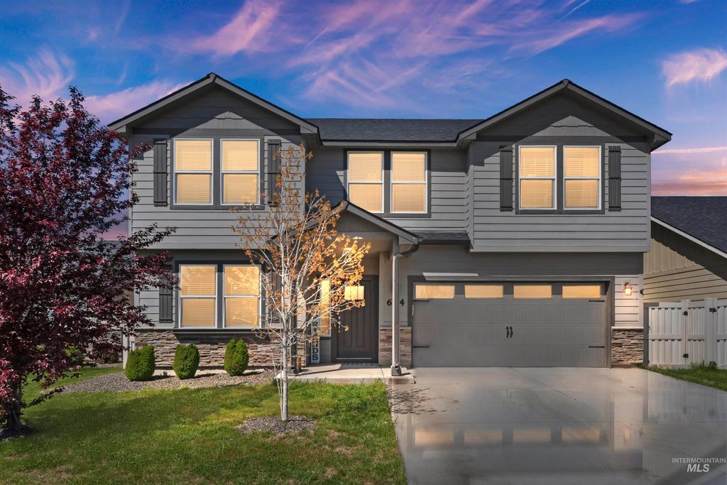 Photo of 654 Diamond Lake St, Middleton, ID 83644 (MLS # 98982960)