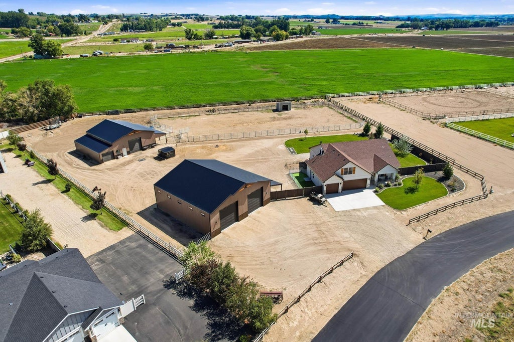 Photo of 25810 Chandler Dr, Wilder, ID 83676 (MLS # 99000382)