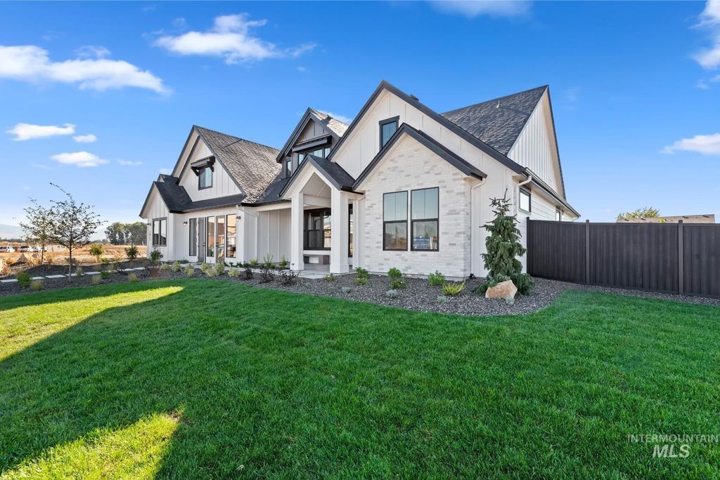 Photo of 8530 W Graye Street #Shasta XXL, Meridian, ID 83646 (MLS # 98974132)