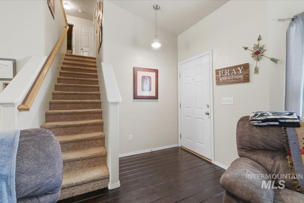 Photo of 2714 Colfax Dr, Caldwell, ID 83607 (MLS # 98983070)