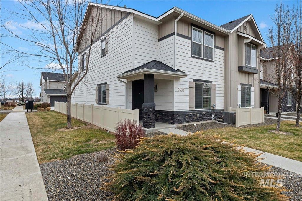 Photo of 2500 E Blue Tick St, Meridian, ID 83642 (MLS # 98973848)