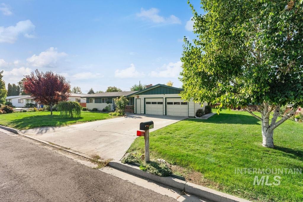 Photo of 127 W Mckinley ST, New Plymouth, ID 83655 (MLS # 99001153)