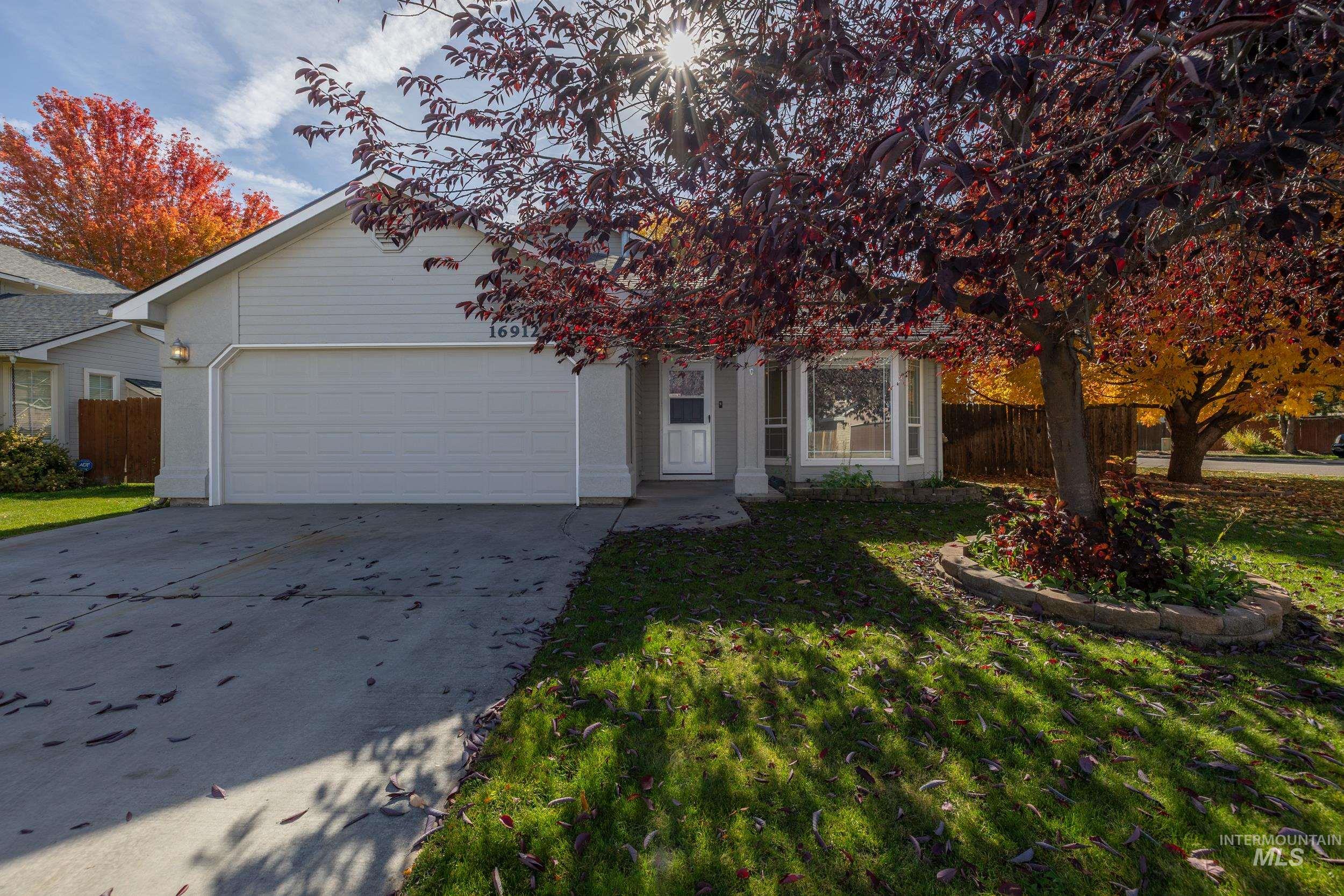 16912 N Chelford Loop