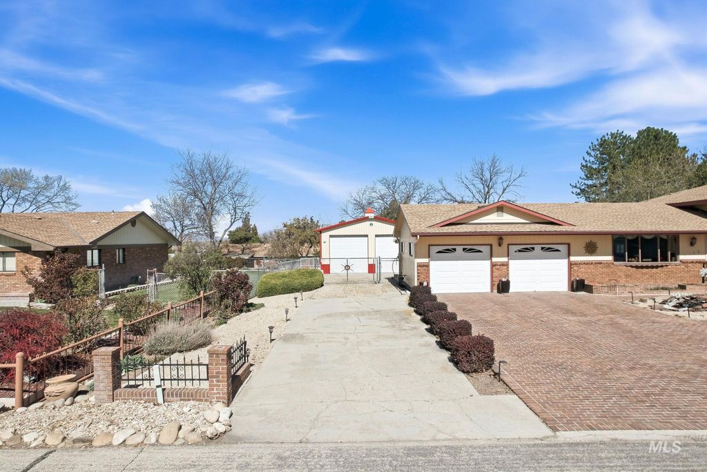 Photo of 7248 S Hilltop Way, Boise, ID 83709 (MLS # 98979767)