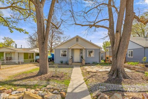 Photo of 1714 S Abbs St, Boise, ID 83705 (MLS # 98981396)