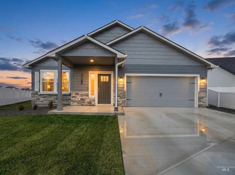 Photo of 2588 E Mcintosh Ct, Emmett, ID 83617 (MLS # 98974507)
