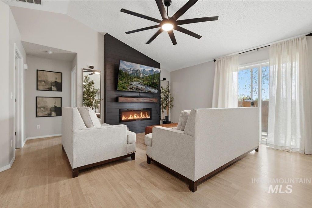 Photo of 2714 Morning Mist Ln, Caldwell, ID 83605 (MLS # 98984077)