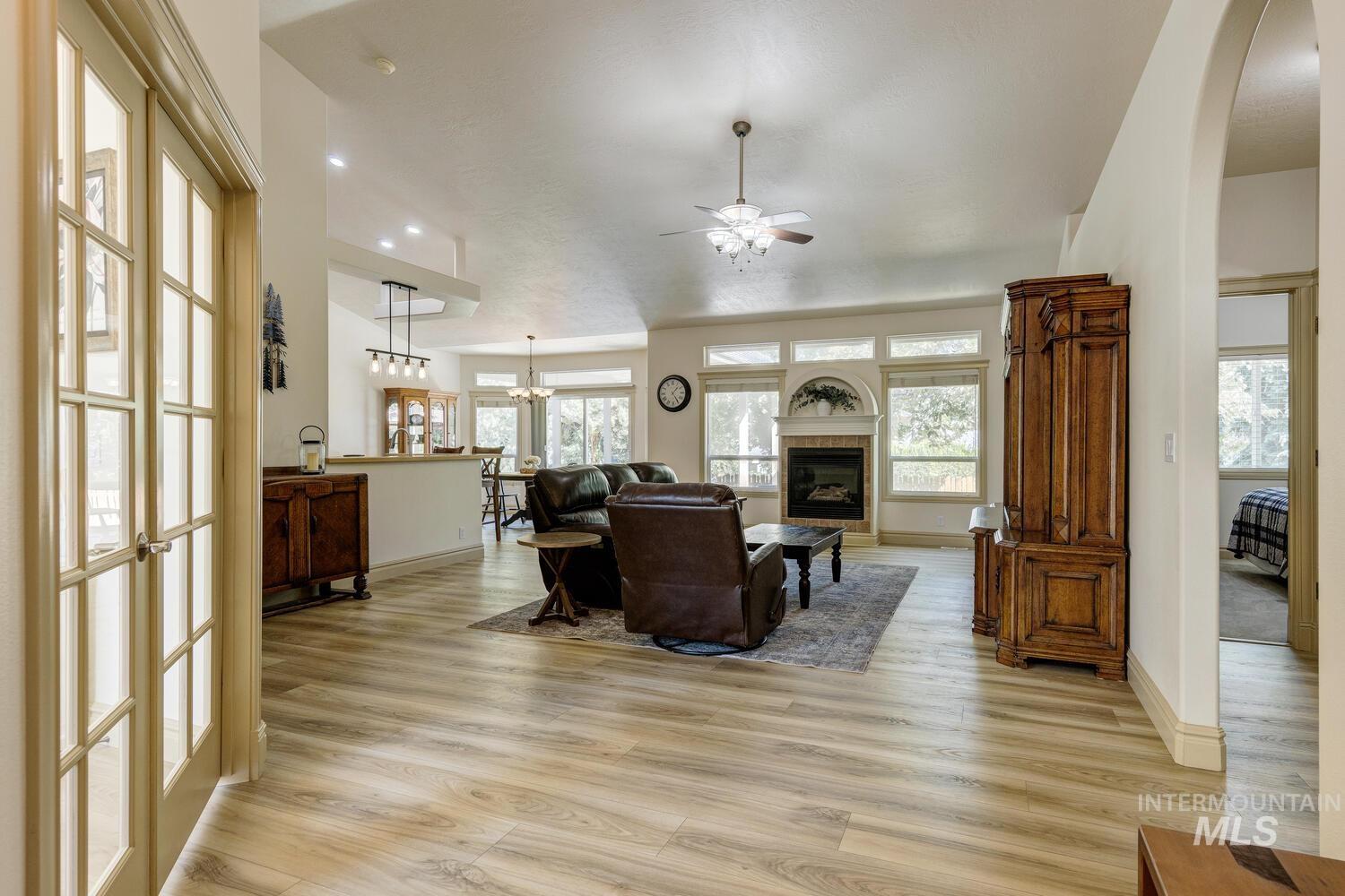 622 W Highland Avenue