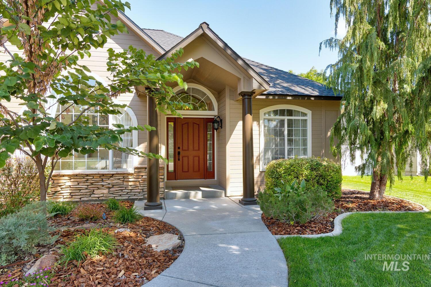 622 W Highland Avenue