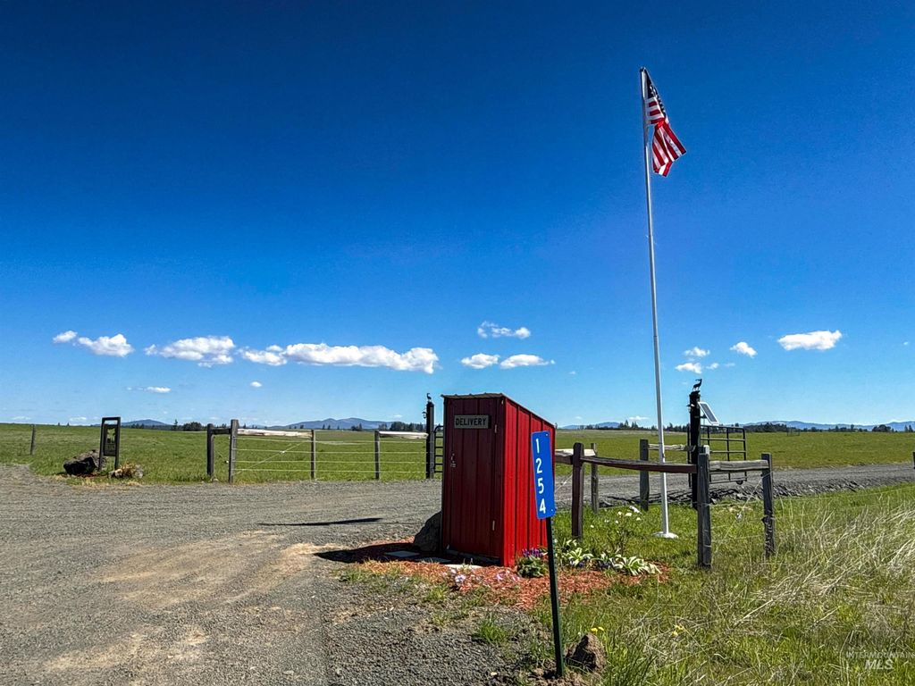 Photo of 1254 Stuart Rd, Orofino, ID 83544 (MLS # 98984720)