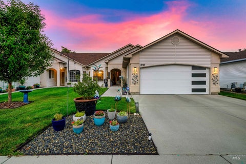 Photo of 1836 N Buena Vista, Meridian, ID 83646 (MLS # 98996073)
