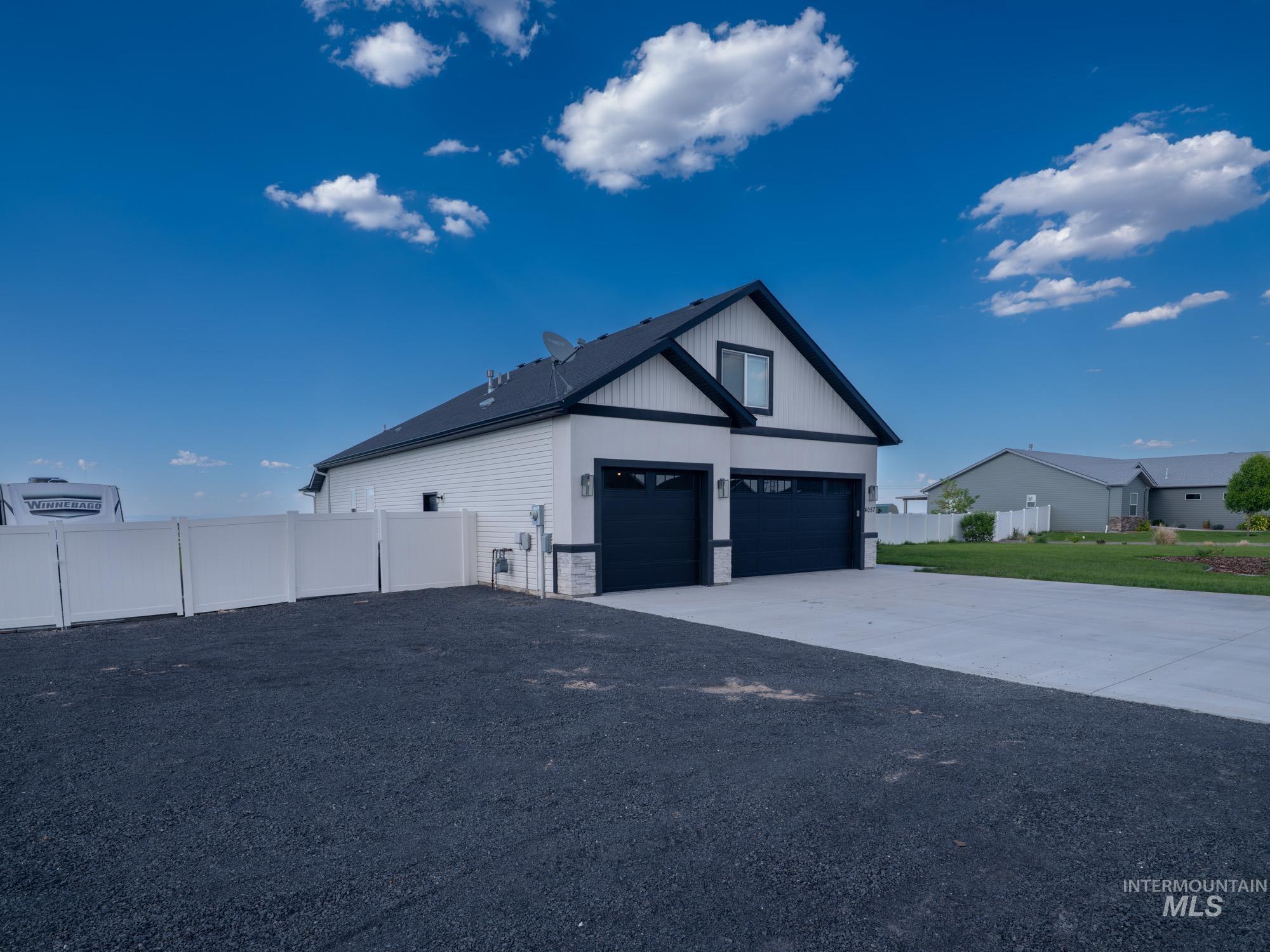 4057 Mountain Vista