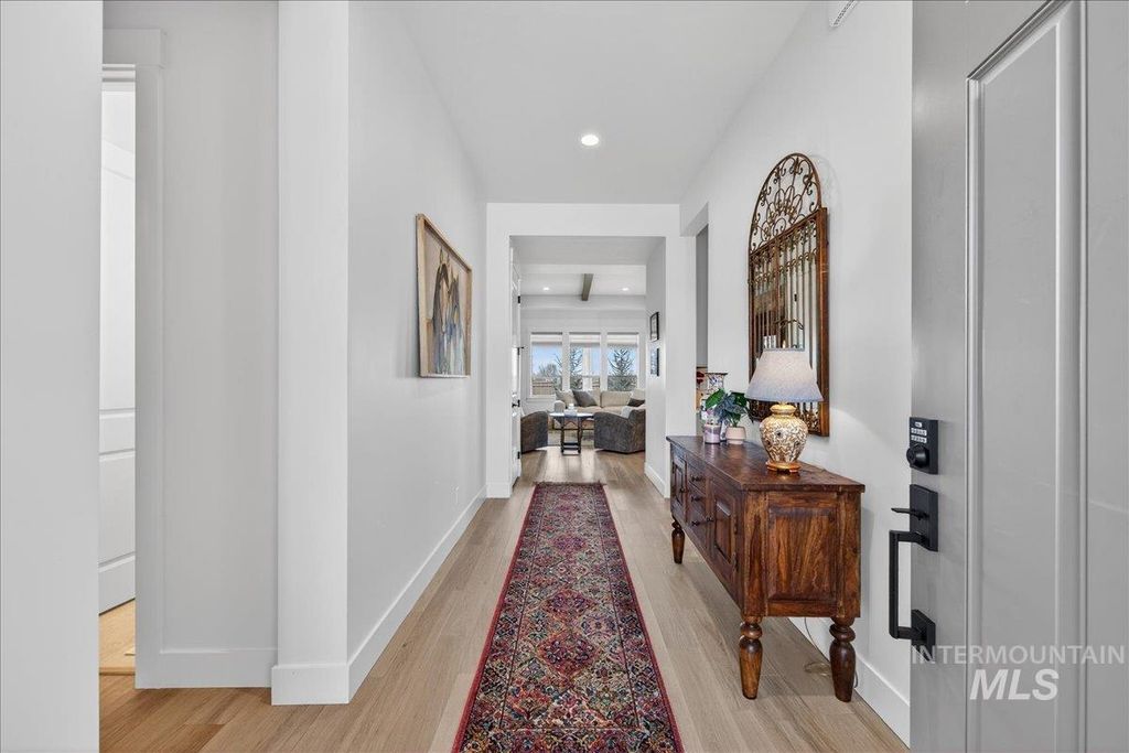 Photo of 1911 N Willowick Ave, Eagle, ID 83616 (MLS # 98983927)