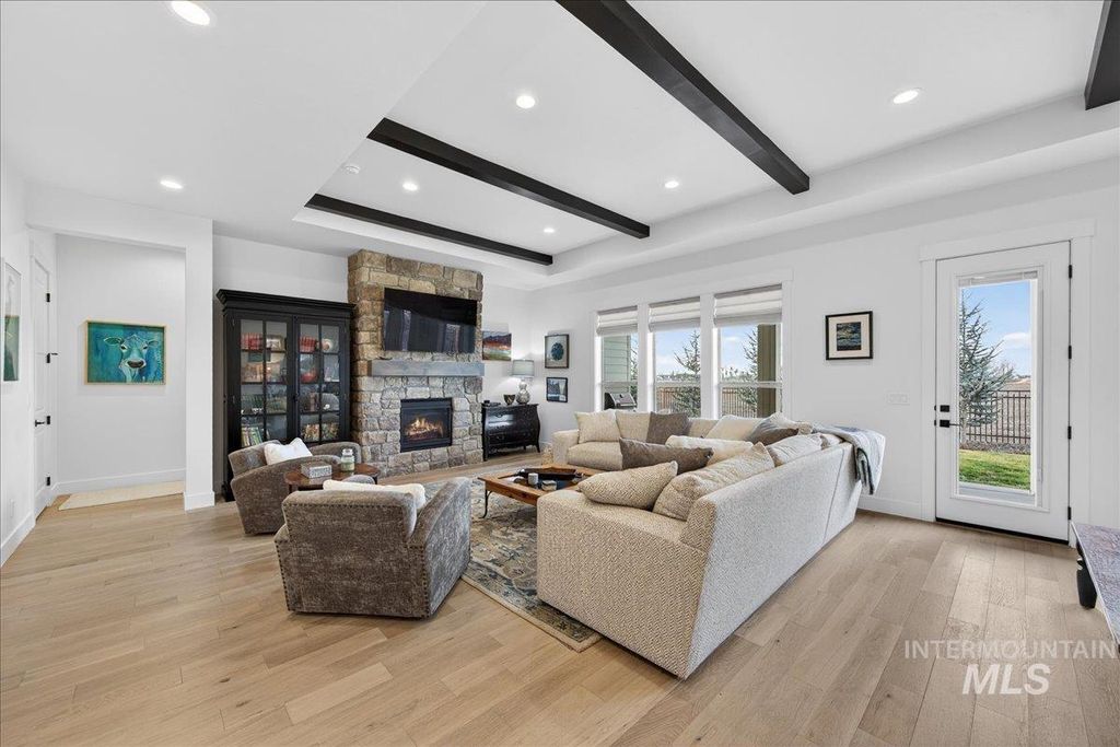 Photo of 1911 N Willowick Ave, Eagle, ID 83616 (MLS # 98983927)