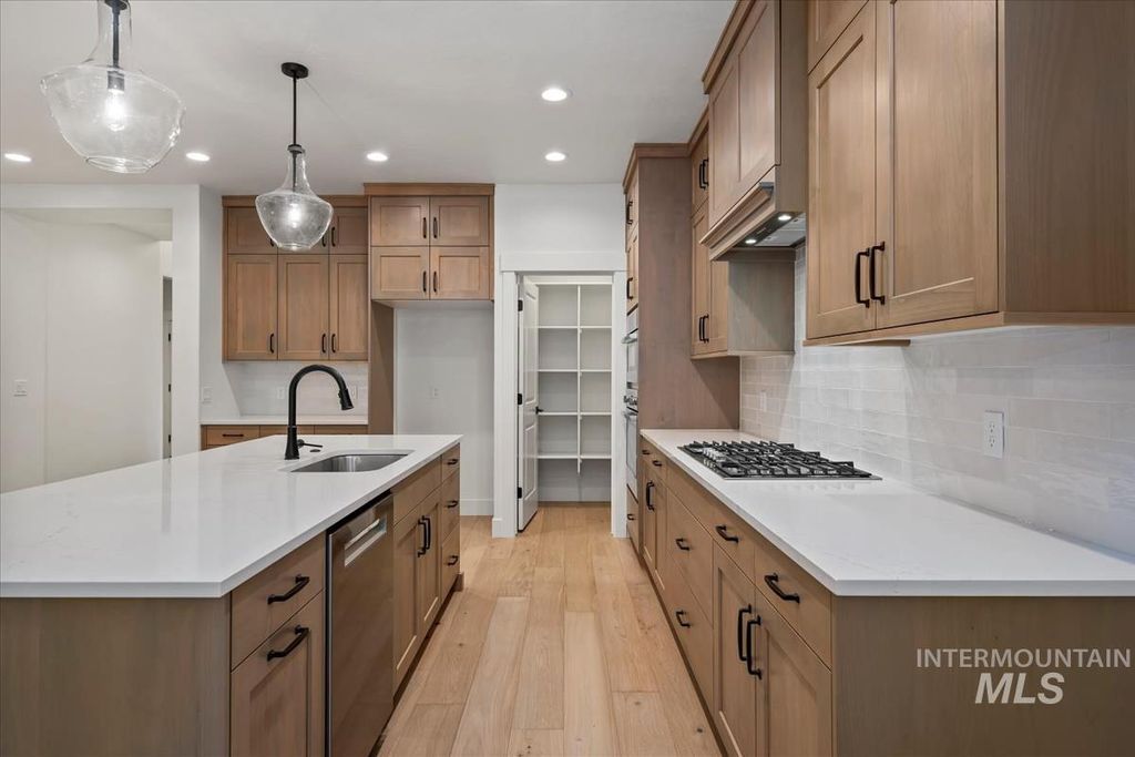 Photo of 6674 W Sollas Dr, Eagle, ID 83616 (MLS # 98979211)