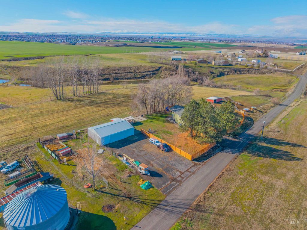 Photo of 7104 Hepton Ln, Lewiston, ID 83501 (MLS # 98975578)