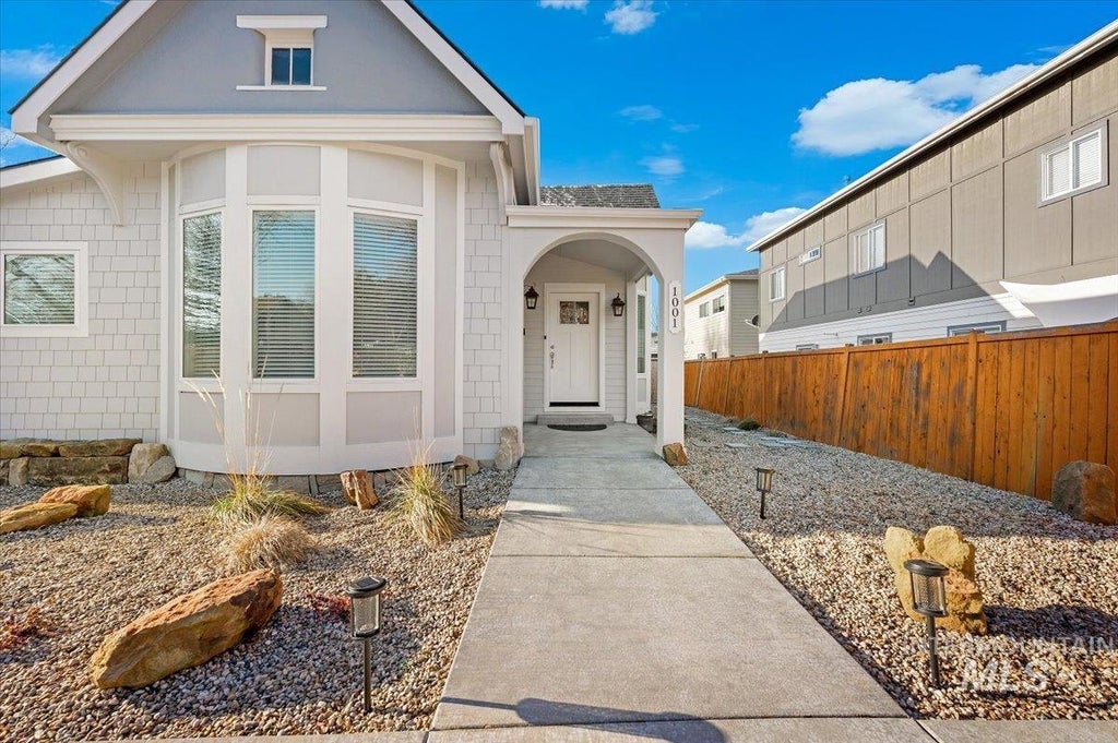 Photo of 1001 E. Franklin St, Boise, ID 83712 (MLS # 98991197)