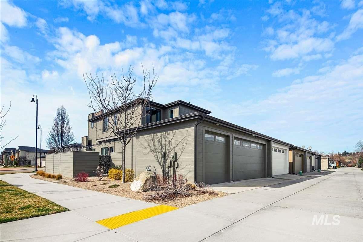 View of side of home