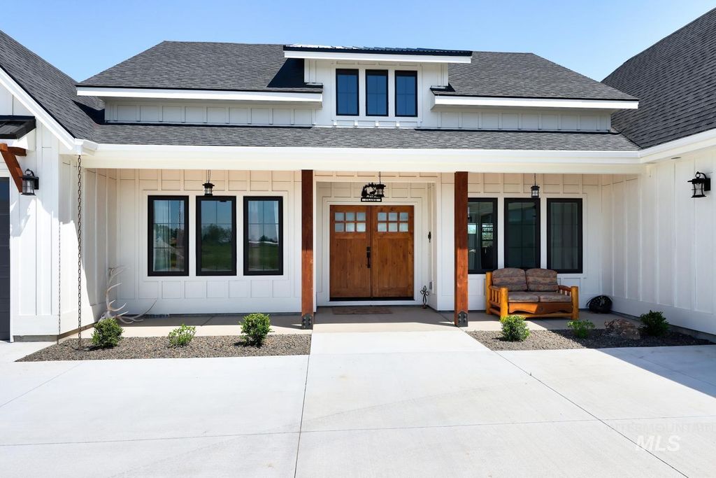 Photo of 18658 Tranquil Pl, Caldwell, ID 83607 (MLS # 98985261)