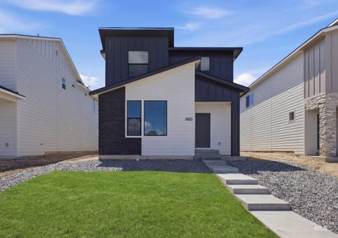 Photo of 6663 W Fairy Falls Dr, Meridian, ID 83646 (MLS # 98983752)