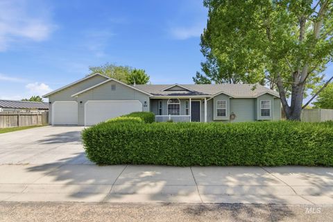 Photo of 909 Settlers Dr, Caldwell, ID 83607 (MLS # 98986156)