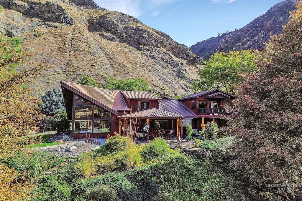 Photo of 64 River Front Road, Lucile, ID 83542 (MLS # 98963671)