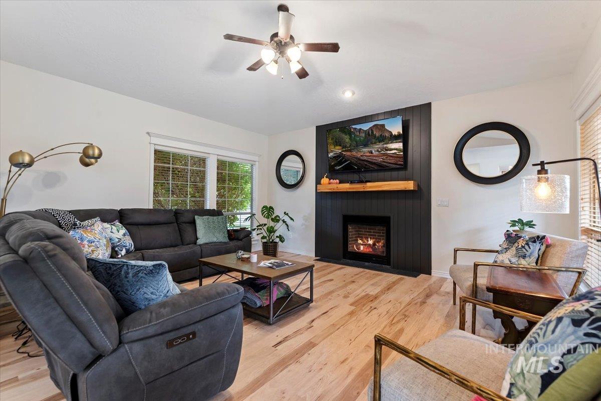 614 E Senita Canyon St