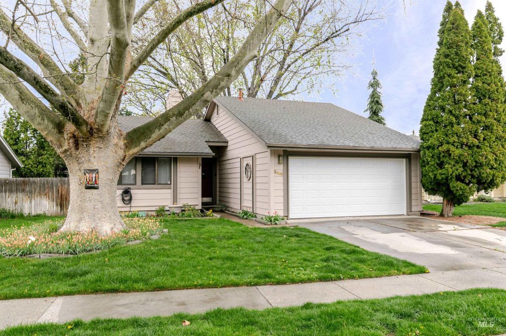 Photo of 3458 S Raindrop Court, Boise, ID 83706 (MLS # 98981122)