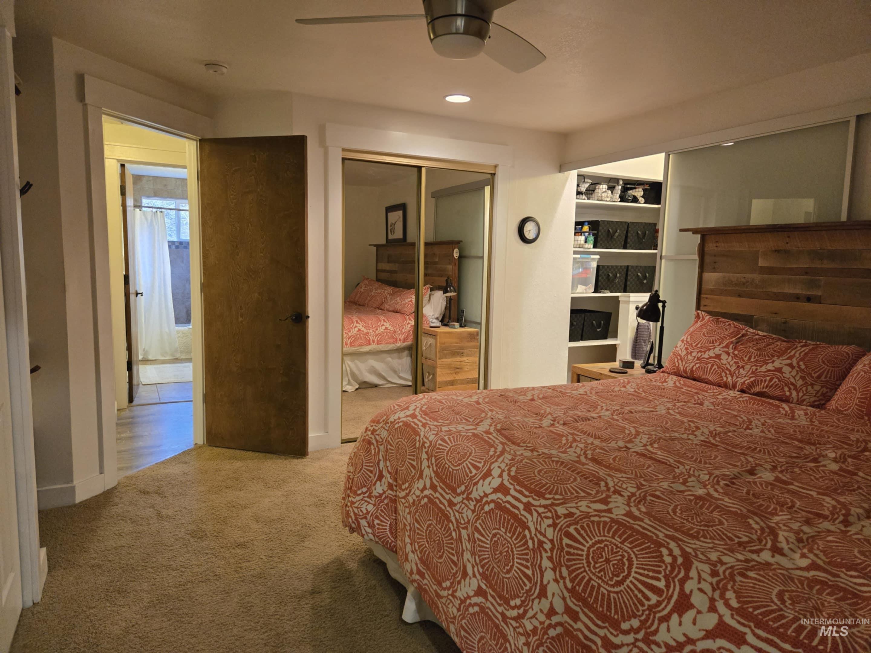 Function meets comfort in the main bedroom, where you?ll find two entryways and a private ensuite