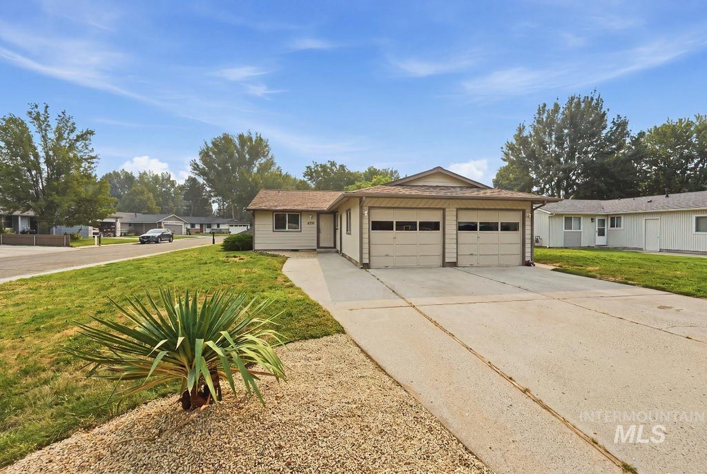 Photo of 1610 S Londoner Ave, Boise, ID 83706 (MLS # 98996060)