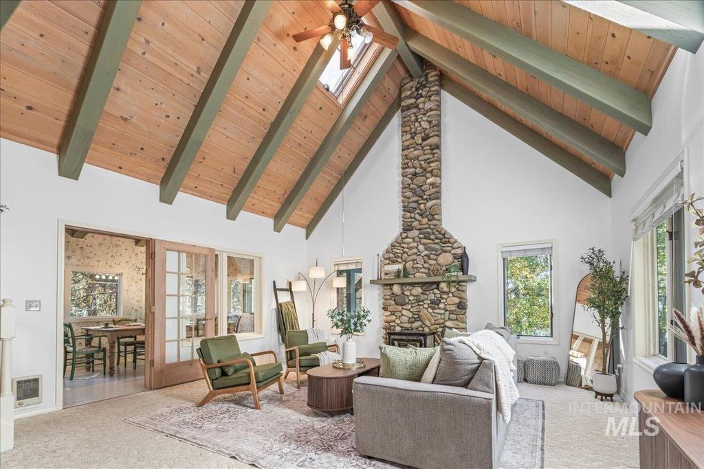 Photo of 9734 Moore Dr, Smiths Ferry, ID 83611 (MLS # 98962638)