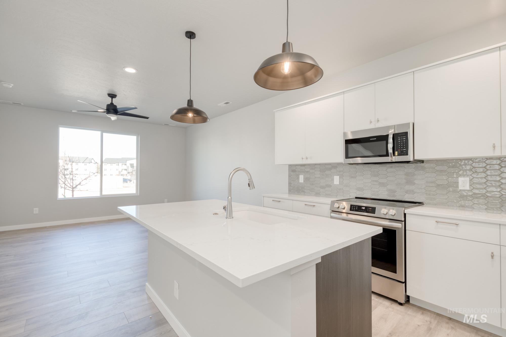 3530 W Littleton Dr