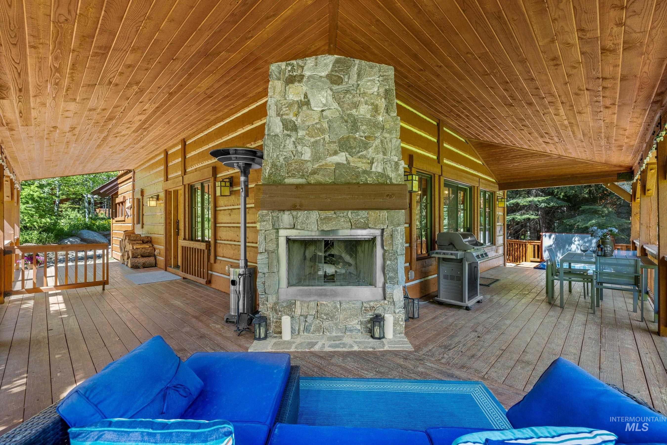131 Twin Creeks Court