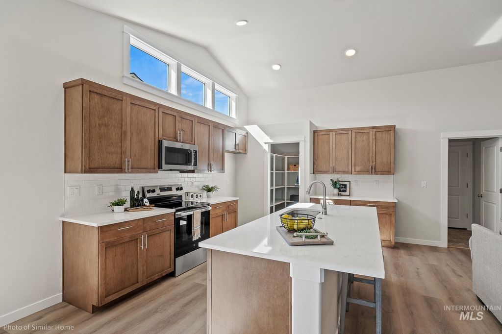 Photo of 5609 E Lekeitio Village Drive, Nampa, ID 83687 (MLS # 98970859)