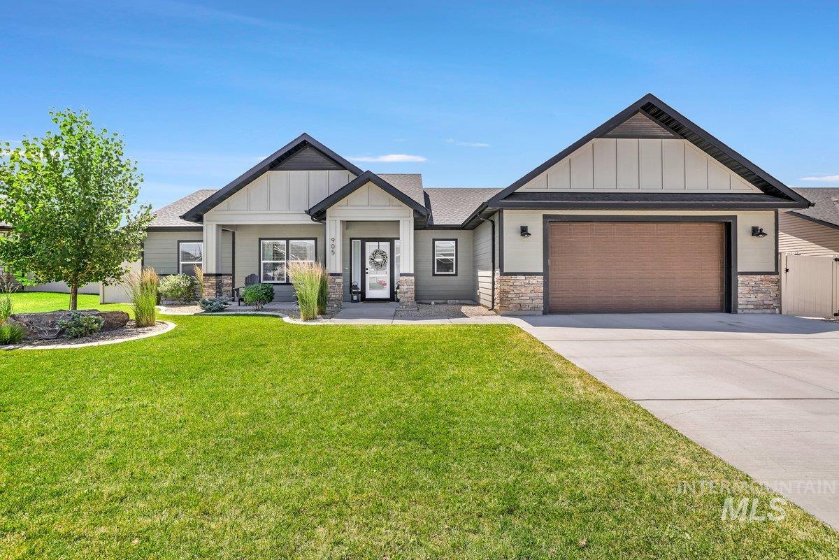 905 Black Mountain Road